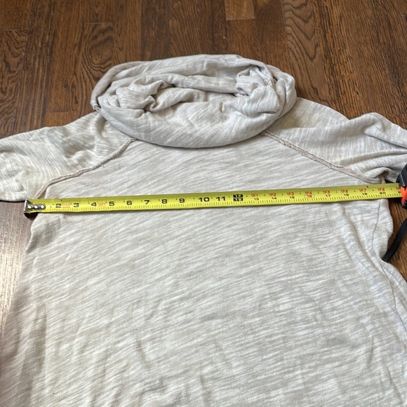 Free People Beach cotton cowl neck oversize sweatshirt in oatmeal, size S - Picture 3 of 6